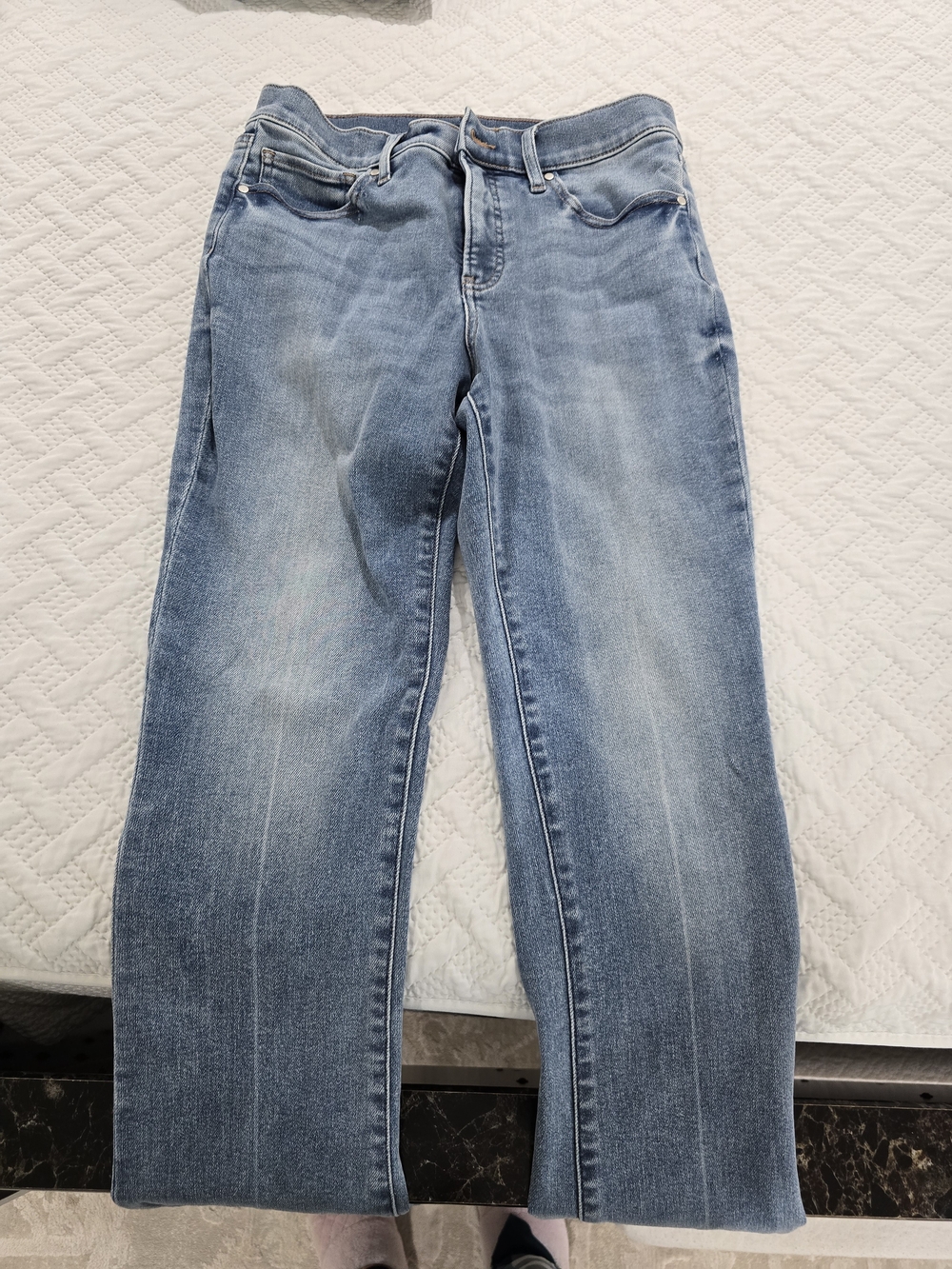 Express Women's Light Blue Straight-Leg Jeans
